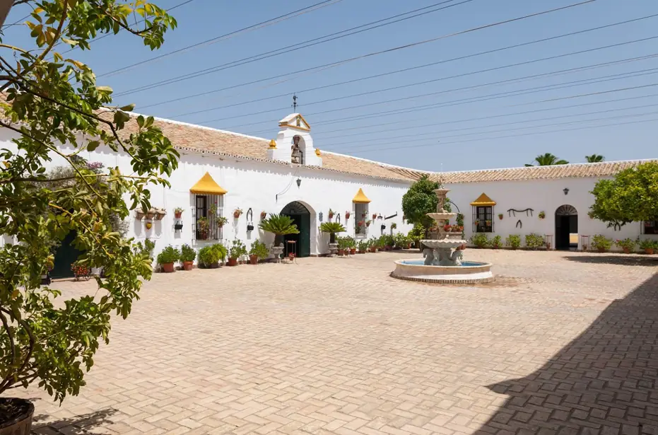 Patio de la Fuente